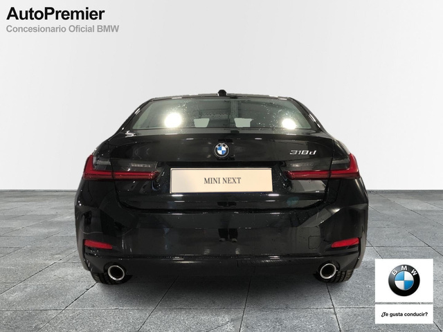 BMW Serie 3 318d color Negro. Año 2023. 110KW(150CV). Diésel. En concesionario Auto Premier, S.A. - MADRID de Madrid