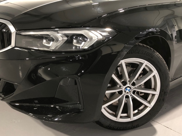 BMW Serie 3 318d color Negro. Año 2023. 110KW(150CV). Diésel. En concesionario Auto Premier, S.A. - MADRID de Madrid