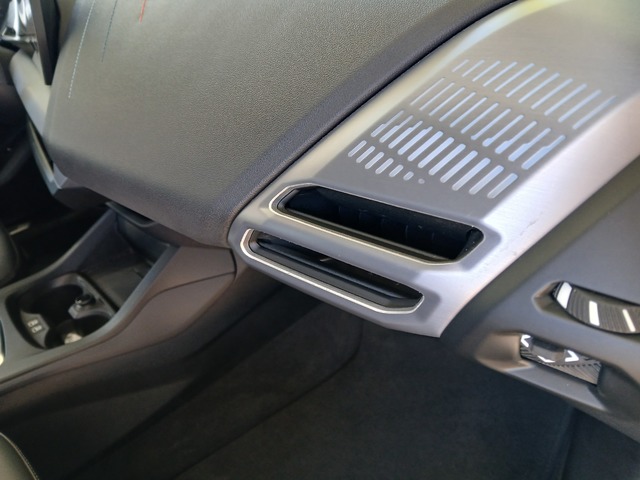 BMW Serie 1 120d color Gris. Año 2024. 120KW(163CV). Diésel. En concesionario GANDIA Automoviles Fersan, S.A. de Valencia