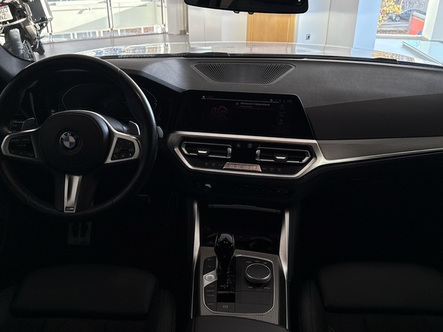 BMW Serie 4 420d Gran Coupe color Blanco. Año 2023. 140KW(190CV). Diésel. En concesionario Motor Gorbea de Álava