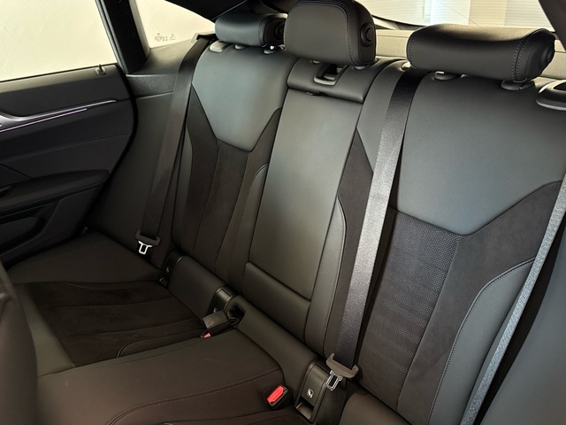 BMW Serie 4 420d Gran Coupe color Blanco. Año 2023. 140KW(190CV). Diésel. En concesionario Motor Gorbea de Álava