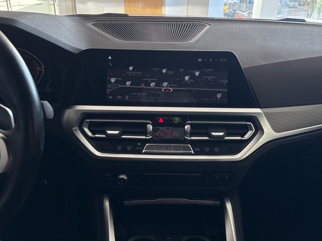 BMW Serie 4 420d Gran Coupe color Blanco. Año 2023. 140KW(190CV). Diésel. En concesionario Motor Gorbea de Álava