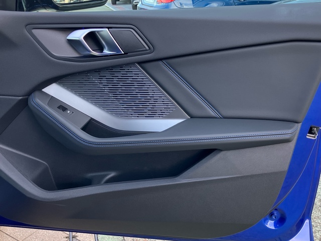 BMW Serie 2 220d Gran Coupe color Azul. Año 2025. 120KW(163CV). Diésel. En concesionario Bernesga Motor León (Bmw y Mini) de León