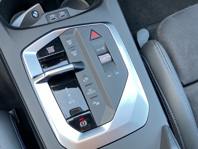 BMW Serie 2 220d Gran Coupe color Azul. Año 2025. 120KW(163CV). Diésel. En concesionario Bernesga Motor León (Bmw y Mini) de León