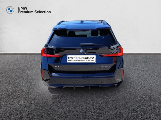 BMW X1 sDrive20i color Negro. Año 2025. 125KW(170CV). Gasolina. En concesionario Adler Motor S.L. TOLEDO de Toledo