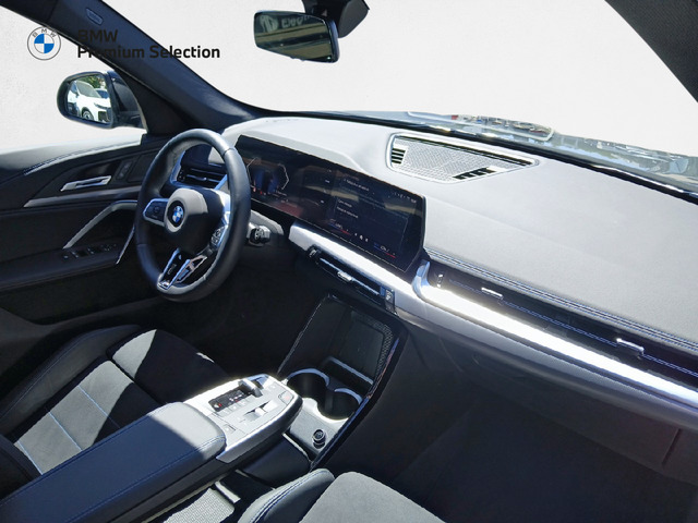 BMW X1 sDrive20i color Negro. Año 2025. 125KW(170CV). Gasolina. En concesionario Adler Motor S.L. TOLEDO de Toledo