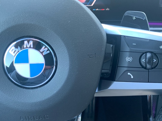 BMW X2 sDrive18d color Verde. Año 2025. 110KW(150CV). Diésel. En concesionario Celtamotor Pontevedra de Pontevedra