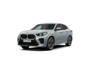 Fotos de BMW X2 sDrive18d color Gris. Año 2025. 110KW(150CV). Diésel. En concesionario Celtamotor Vigo de Pontevedra