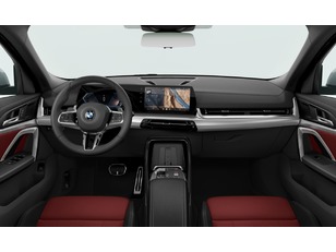 Fotos de BMW X2 sDrive18d color Gris. Año 2025. 110KW(150CV). Diésel. En concesionario Celtamotor Vigo de Pontevedra