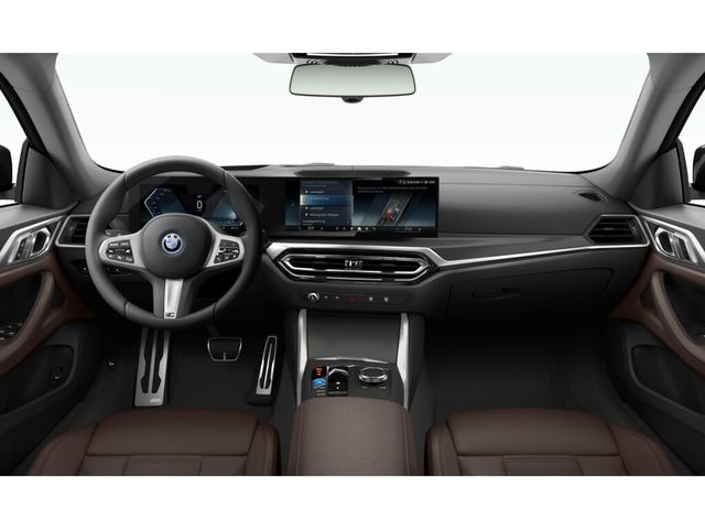 BMW i4 eDrive40 color Negro. Año 2024. 250KW(340CV). Eléctrico. En concesionario Motri Motor Jaén de Jaén
