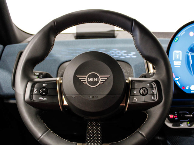 fotoG 12 del MINI MINI Countryman E 150 kW (204 CV) 204cv Eléctrico del 2025 en Barcelona