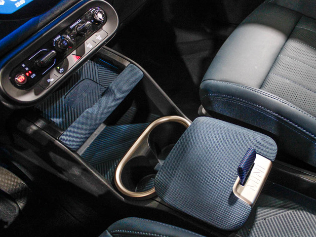 fotoG 14 del MINI MINI Countryman E 150 kW (204 CV) 204cv Eléctrico del 2025 en Barcelona