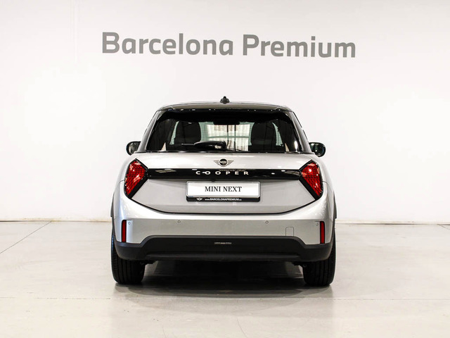 fotoG 4 del MINI MINI 5 Puertas Cooper C 115 kW (156 CV) 156cv Gasolina del 2024 en Barcelona