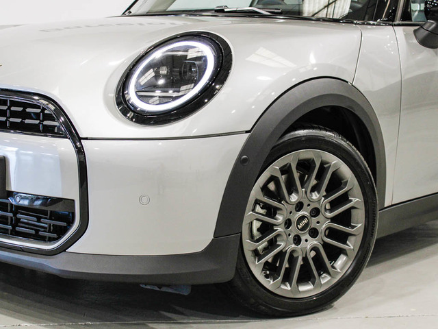 fotoG 5 del MINI MINI 5 Puertas Cooper C 115 kW (156 CV) 156cv Gasolina del 2024 en Barcelona