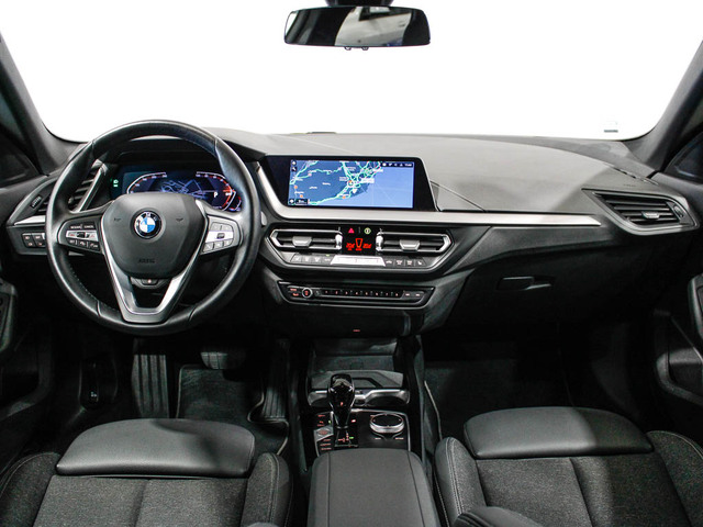 BMW Serie 2 218d Gran Coupe color Blanco. Año 2024. 110KW(150CV). Diésel. En concesionario Barcelona Premium -- GRAN VIA de Barcelona