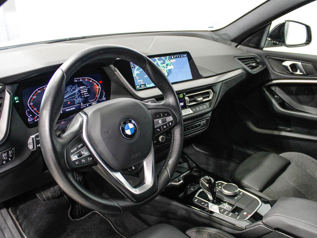 BMW Serie 2 218d Gran Coupe color Blanco. Año 2024. 110KW(150CV). Diésel. En concesionario Barcelona Premium -- GRAN VIA de Barcelona