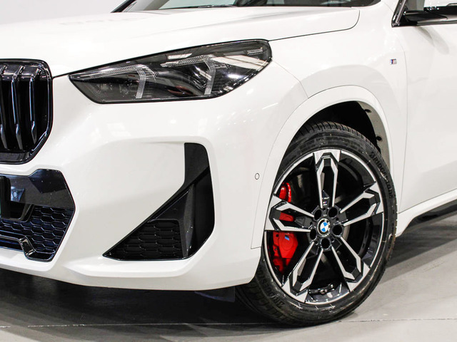 BMW X1 sDrive20d color Blanco. Año 2024. 120KW(163CV). Gasolina. En concesionario Barcelona Premium -- GRAN VIA de Barcelona