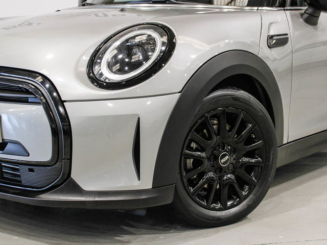 fotoG 5 del MINI MINI 5 Puertas Cooper 100 kW (136 CV) 136cv Gasolina del 2023 en Barcelona