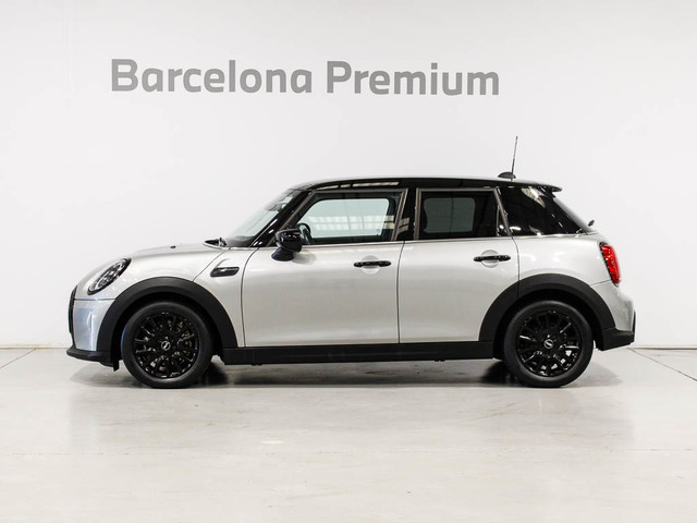 fotoG 2 del MINI MINI 5 Puertas Cooper 100 kW (136 CV) 136cv Gasolina del 2023 en Barcelona