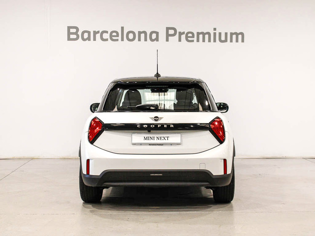 fotoG 4 del MINI MINI 5 Puertas Cooper C 115 kW (156 CV) 156cv Gasolina del 2025 en Barcelona