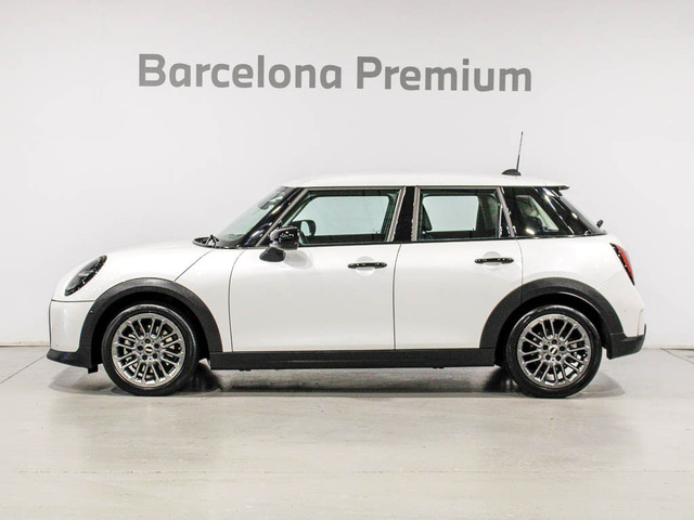 fotoG 2 del MINI MINI 5 Puertas Cooper C 115 kW (156 CV) 156cv Gasolina del 2025 en Barcelona
