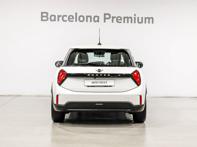 fotoG 4 del MINI MINI 5 Puertas Cooper C 115 kW (156 CV) 156cv Gasolina del 2025 en Barcelona