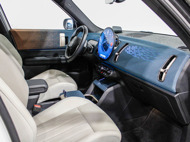 fotoG 16 del MINI MINI Countryman D 120 kW (163 CV) 163cv Diésel del 2025 en Barcelona