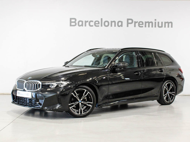 BMW Serie 3 318d Touring color Negro. Año 2025. 110KW(150CV). Diésel. En concesionario Barcelona Premium -- GRAN VIA de Barcelona