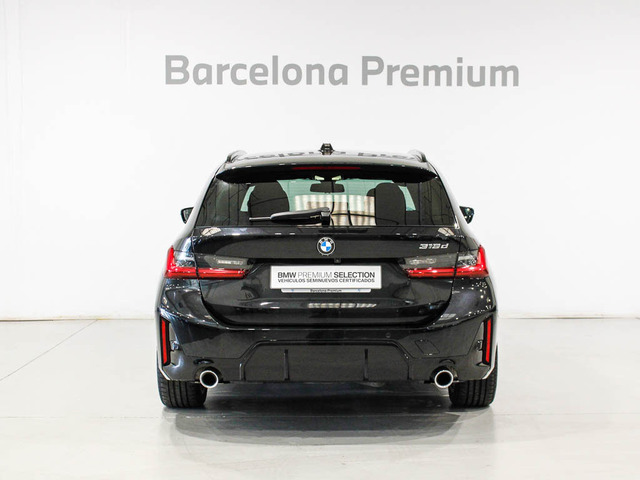 BMW Serie 3 318d Touring color Negro. Año 2025. 110KW(150CV). Diésel. En concesionario Barcelona Premium -- GRAN VIA de Barcelona