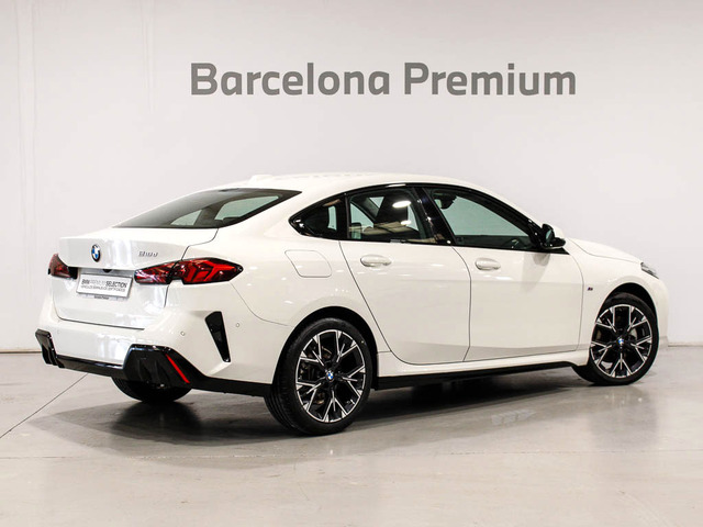 BMW Serie 2 218d Gran Coupe color Blanco. Año 2025. 110KW(150CV). Diésel. En concesionario Barcelona Premium -- GRAN VIA de Barcelona