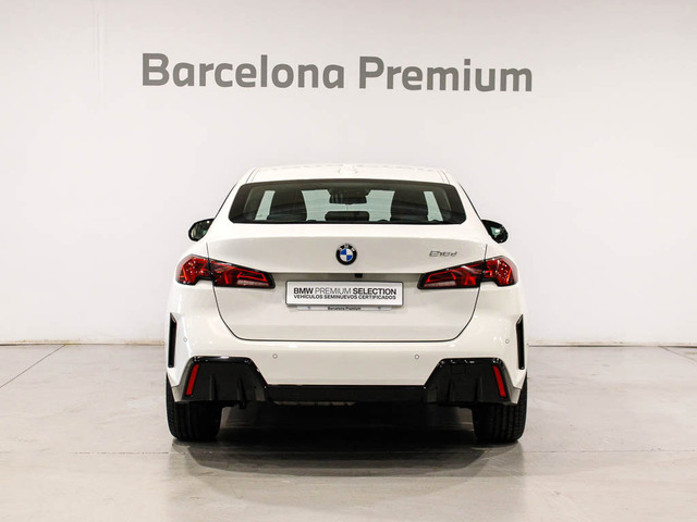 BMW Serie 2 218d Gran Coupe color Blanco. Año 2025. 110KW(150CV). Diésel. En concesionario Barcelona Premium -- GRAN VIA de Barcelona