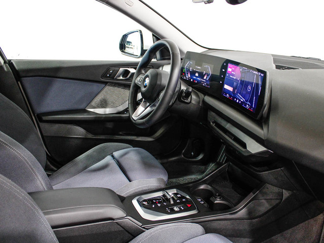 BMW Serie 2 218d Gran Coupe color Blanco. Año 2025. 110KW(150CV). Diésel. En concesionario Barcelona Premium -- GRAN VIA de Barcelona