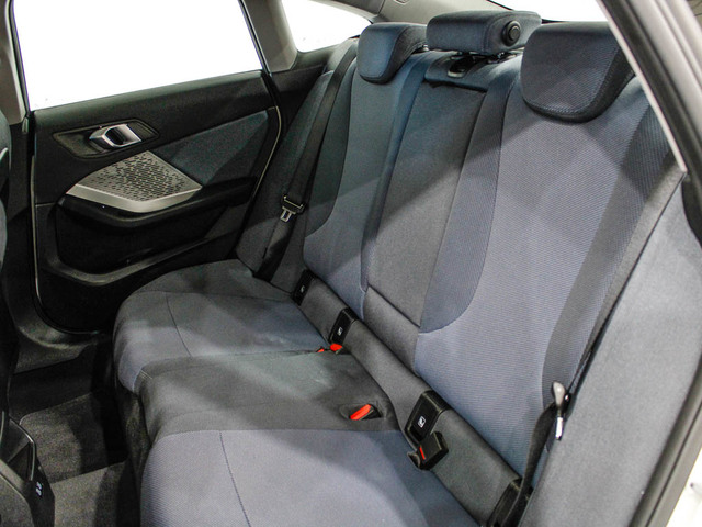 BMW Serie 2 218d Gran Coupe color Blanco. Año 2025. 110KW(150CV). Diésel. En concesionario Barcelona Premium -- GRAN VIA de Barcelona