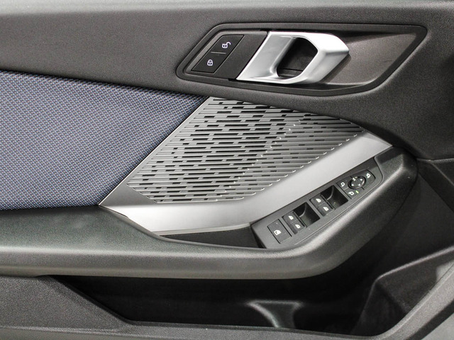 BMW Serie 2 218d Gran Coupe color Blanco. Año 2025. 110KW(150CV). Diésel. En concesionario Barcelona Premium -- GRAN VIA de Barcelona