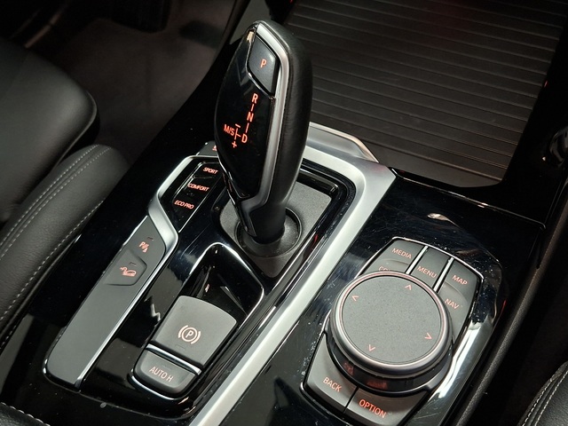 BMW X3 xDrive20d color Gris. Año 2021. 140KW(190CV). Diésel. En concesionario Automoviles Bertolin, S.L. de Valencia