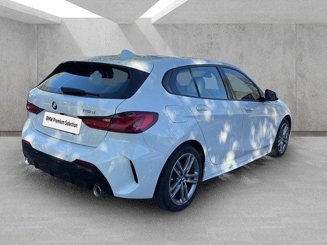 BMW Serie 1 118d color Blanco. Año 2021. 110KW(150CV). Diésel. En concesionario BMW Avilcar Ávila de Ávila