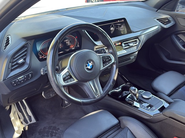BMW Serie 1 118d color Blanco. Año 2021. 110KW(150CV). Diésel. En concesionario BMW Avilcar Ávila de Ávila