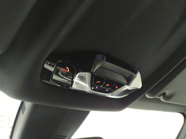 BMW Serie 1 118d color Rojo. Año 2022. 110KW(150CV). Diésel. En concesionario Hispamovil Elche de Alicante