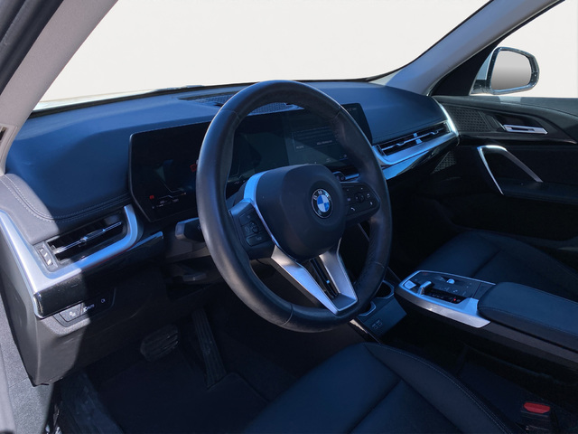 BMW X1 sDrive18d color Blanco. Año 2022. 110KW(150CV). Diésel. En concesionario Hispamovil, Orihuela de Alicante