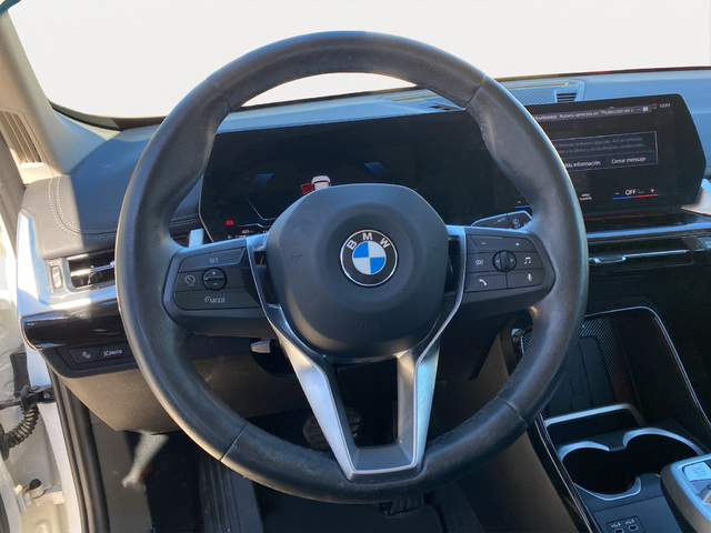BMW X1 sDrive18d color Blanco. Año 2022. 110KW(150CV). Diésel. En concesionario Hispamovil, Orihuela de Alicante