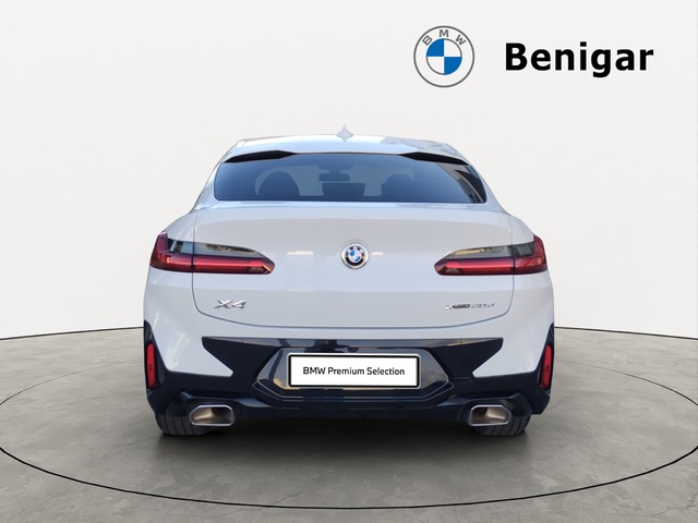 BMW X4 xDrive20d color Blanco. Año 2024. 140KW(190CV). Diésel. En concesionario ALZIRA Automoviles Fersan, S.A. de Valencia