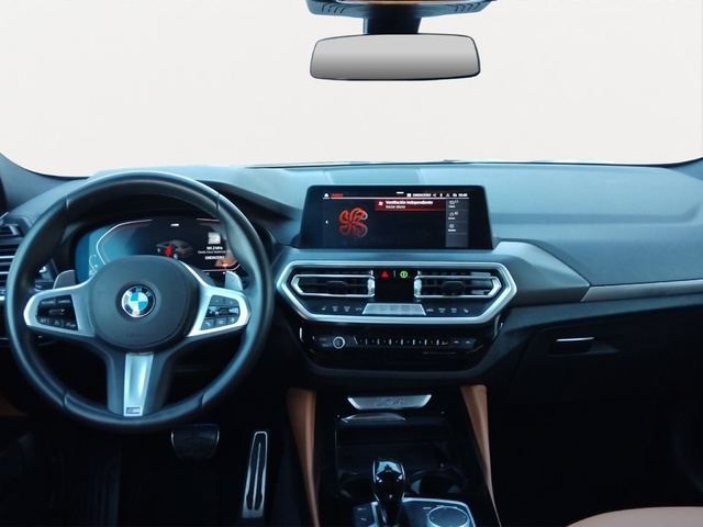 BMW X4 xDrive20d color Blanco. Año 2024. 140KW(190CV). Diésel. En concesionario ALZIRA Automoviles Fersan, S.A. de Valencia