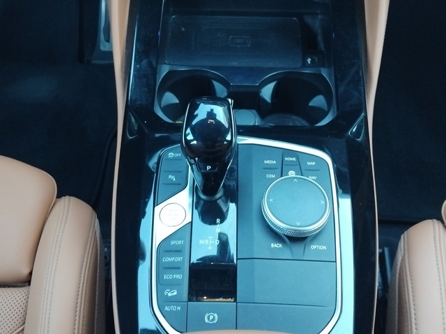 BMW X4 xDrive20d color Blanco. Año 2024. 140KW(190CV). Diésel. En concesionario ALZIRA Automoviles Fersan, S.A. de Valencia