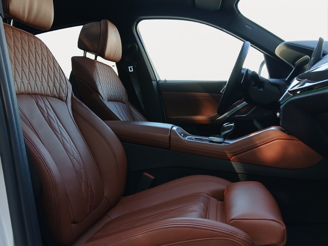 BMW X6 xDrive40i color Blanco. Año 2021. 250KW(340CV). Gasolina. En concesionario GANDIA Automoviles Fersan, S.A. de Valencia