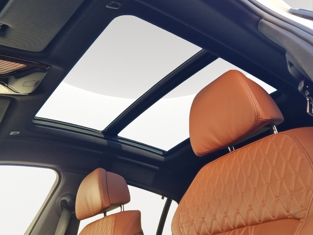 BMW X6 xDrive40i color Blanco. Año 2021. 250KW(340CV). Gasolina. En concesionario GANDIA Automoviles Fersan, S.A. de Valencia