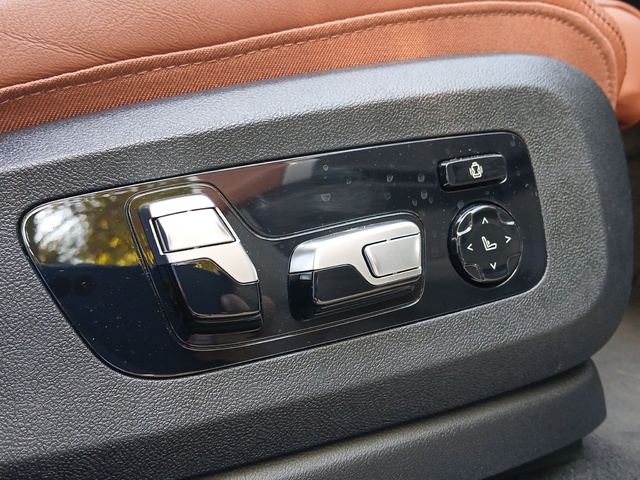 BMW X6 xDrive40i color Blanco. Año 2021. 250KW(340CV). Gasolina. En concesionario GANDIA Automoviles Fersan, S.A. de Valencia