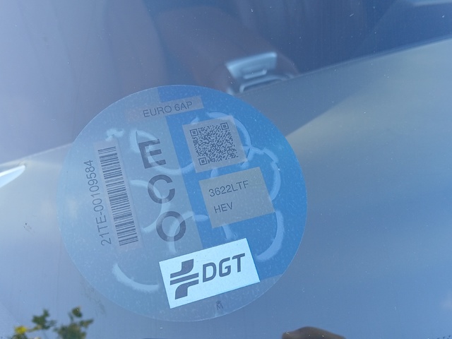 BMW X6 xDrive40i color Blanco. Año 2021. 250KW(340CV). Gasolina. En concesionario GANDIA Automoviles Fersan, S.A. de Valencia