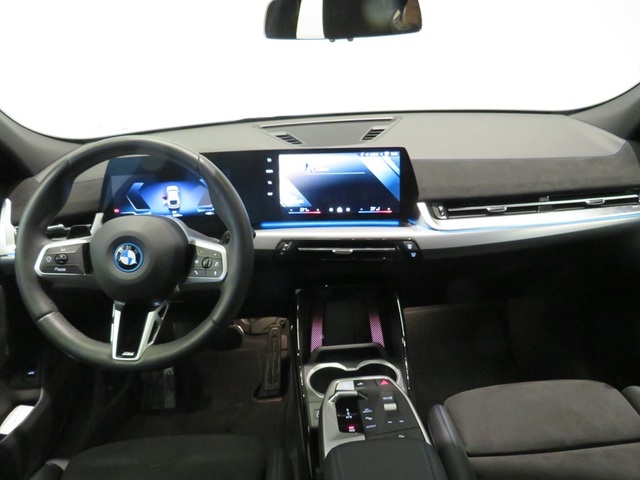 BMW iX2 eDrive20 color Gris. Año 2025. 150KW(204CV). Eléctrico. En concesionario Lugauto S.A. de Lugo