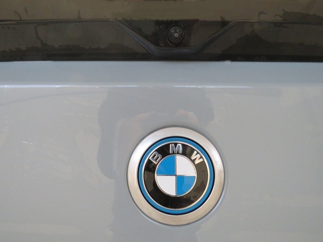 BMW iX2 eDrive20 color Gris. Año 2025. 150KW(204CV). Eléctrico. En concesionario Lugauto S.A. de Lugo