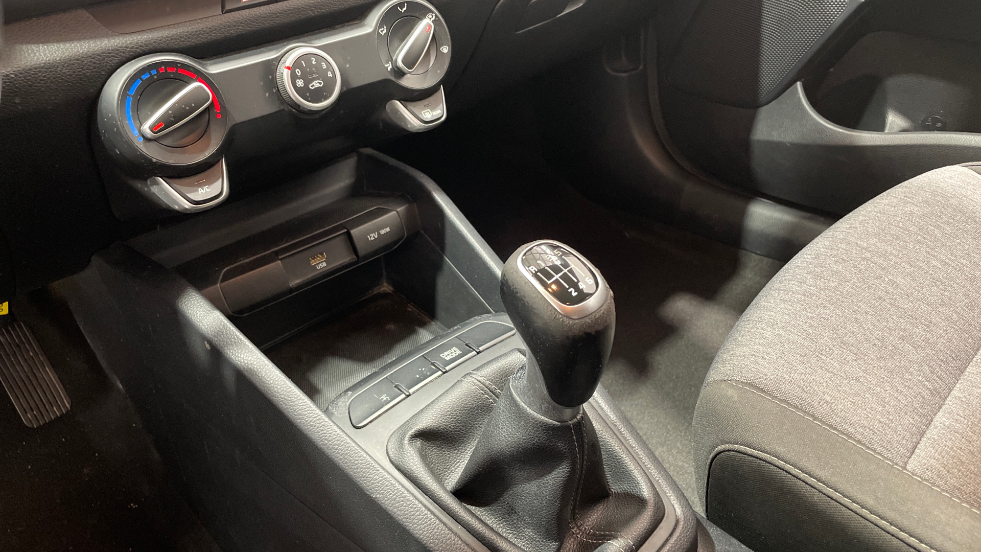 Kia Stonic 1.0 T-GDi MHEV en Barcelona